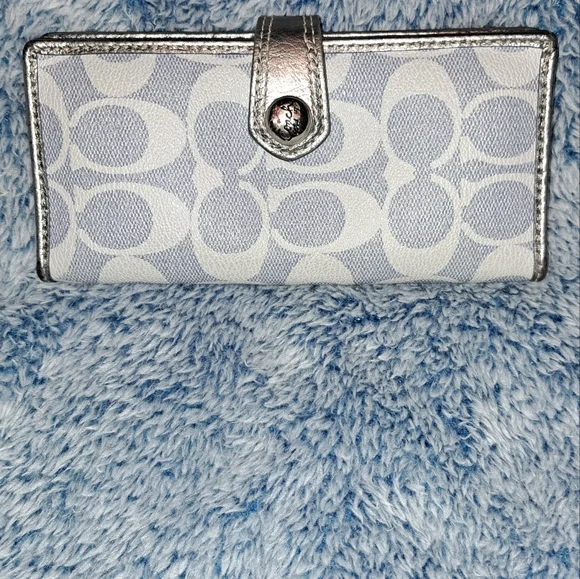 Coach Wallet - Picture 3 of 4